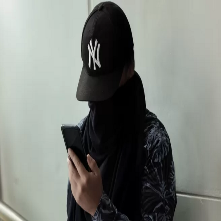 Colombia: Del engaño en reservas falsas de Booking a la clonación de voces: un panorama del fraude digital.