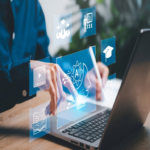 Advertencia de Plácido Domenech: la inteligencia artificial eliminará puestos de trabajo y afectará la salud mental.