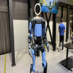 Hyundai aspira a transformar la robótica mediante Atlas, afirmando que su modelo tiene la capacidad de adquirir nuevas tareas en solo días.