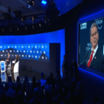 En Davos se integran la banca tradicional y las criptomonedas, en contraste con Estados Unidos donde el avance se ve frenado por divisiones internas.