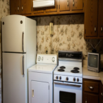 Los inconvenientes de contar con electrodomésticos obsoletos en el hogar: mayor consumo energético, elevados riesgos y menor nivel de seguridad.