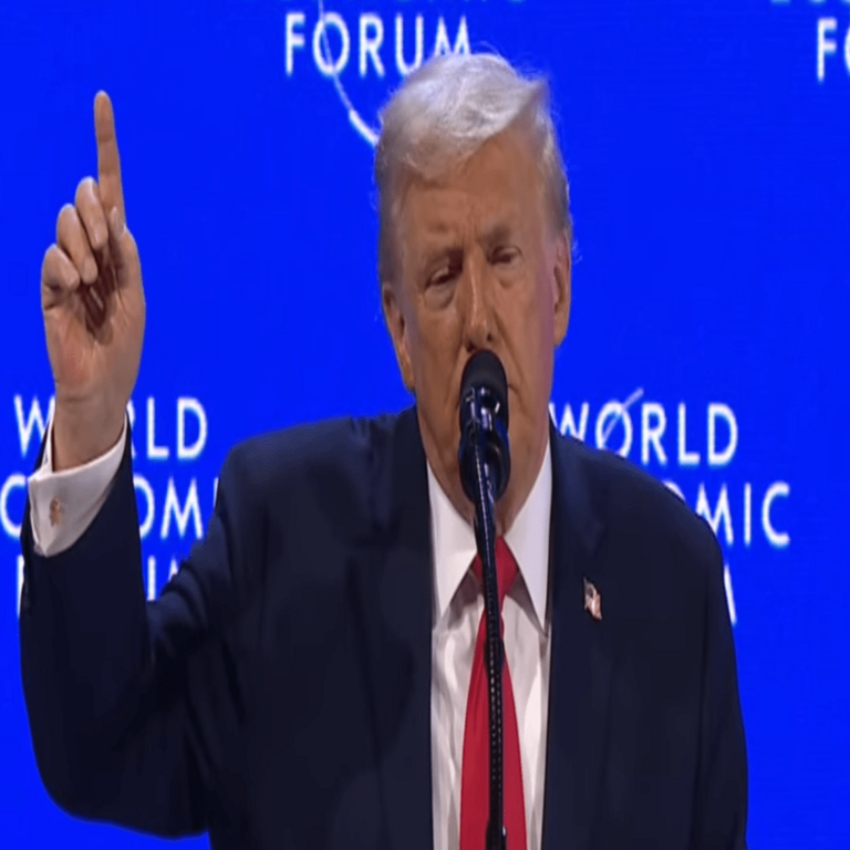 Trump defiende en el Foro Económico Mundial de Davos sus dos iniciativas legislativas sobre Bitcoin: ¿qué manifestó al respecto?