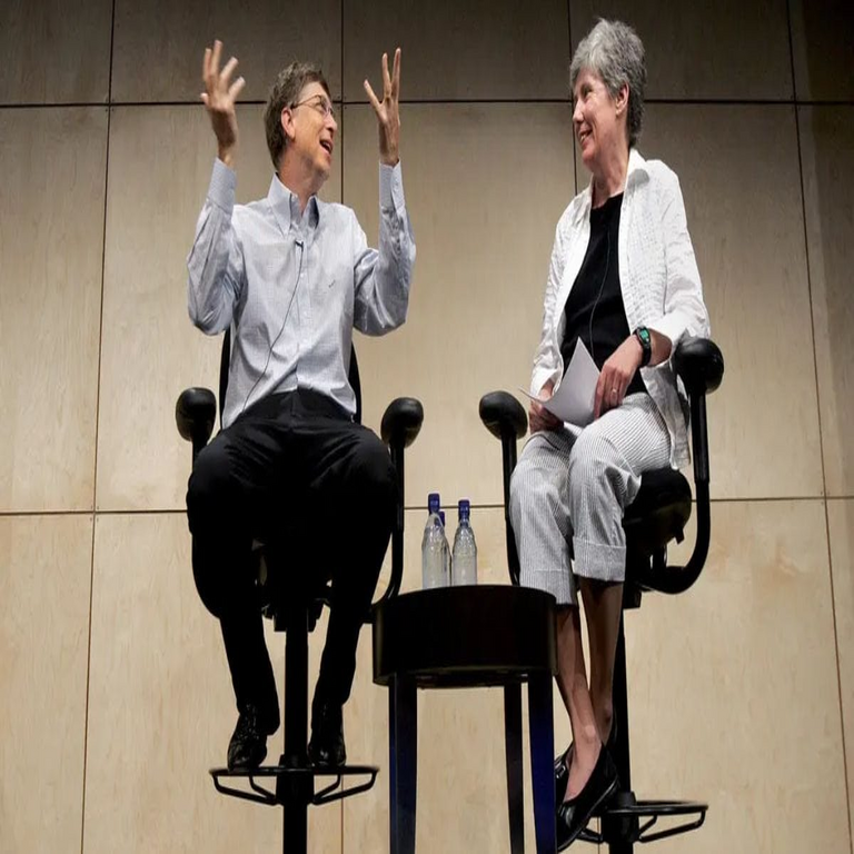 María Klawe, exconsejera de Microsoft, enfatiza que el aprendizaje de programación sigue siendo fundamental pese al avance de la inteligencia artificial.