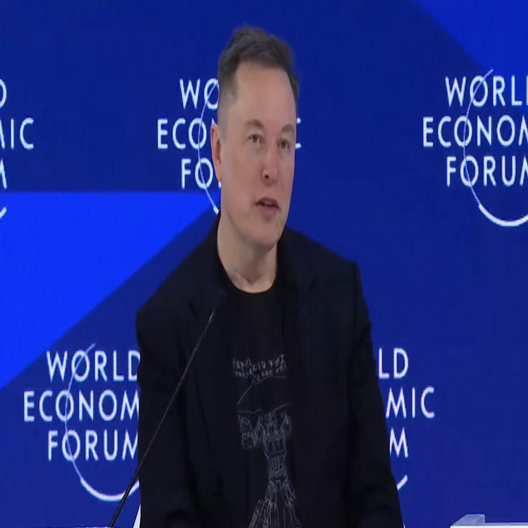 Elon Musk prevé el futuro de la inteligencia artificial en Davos, afirmando que, al ritmo actual de avance, superará la inteligencia de cualquier ser humano en este año.