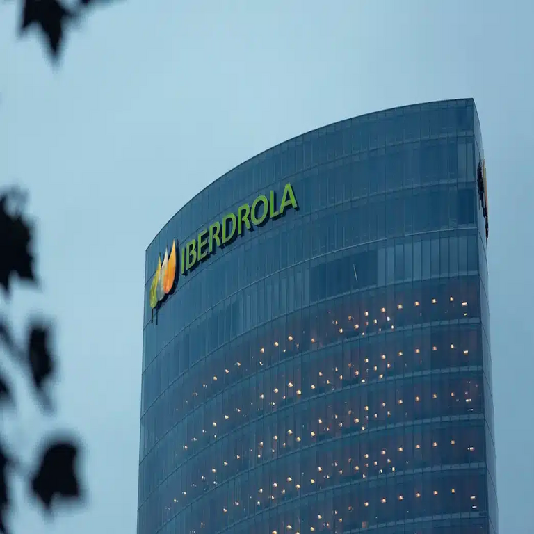 Iberdrola optimiza la gestión de sus ofertas de adquisición mediante la inteligencia artificial generativa de Ayesa Digital.