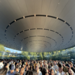 En 2026, Apple afronta un desafío inusual: un exceso de innovaciones.