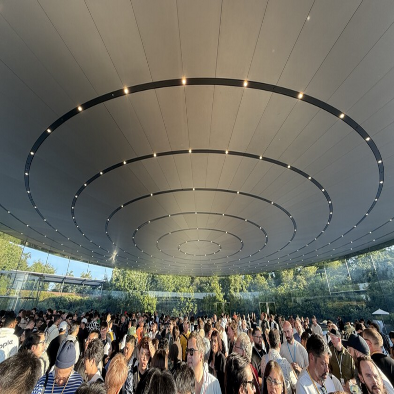 En 2026, Apple afronta un desafío inusual: un exceso de innovaciones.