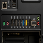 Los colores de los puertos USB denotan su capacidad de potencia y el tipo de carga que soportan.