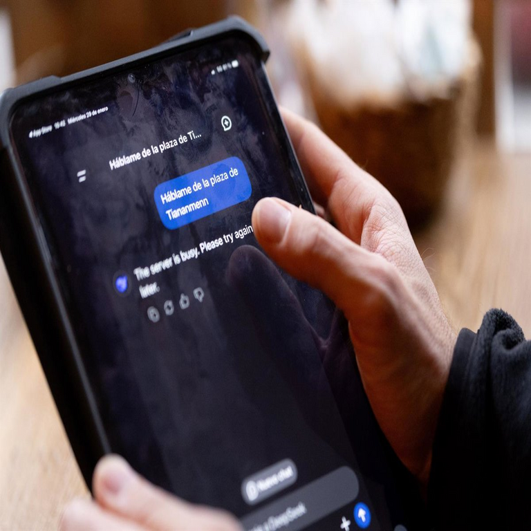 El sector de las tecnologías de la información y comunicación en España recompensa la expertise en inteligencia artificial y ciberseguridad con salarios que alcanzan los 130.000 euros.