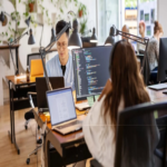 La inteligencia artificial podría alcanzar el 90 % de la generación de código, según el audaz pronóstico de Dario Amodei.