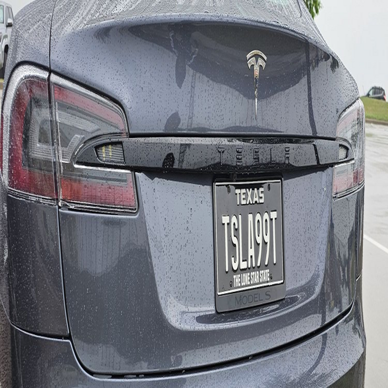 Los robotaxis de Tesla ya realizan el transporte de pasajeros sin intervención humana.