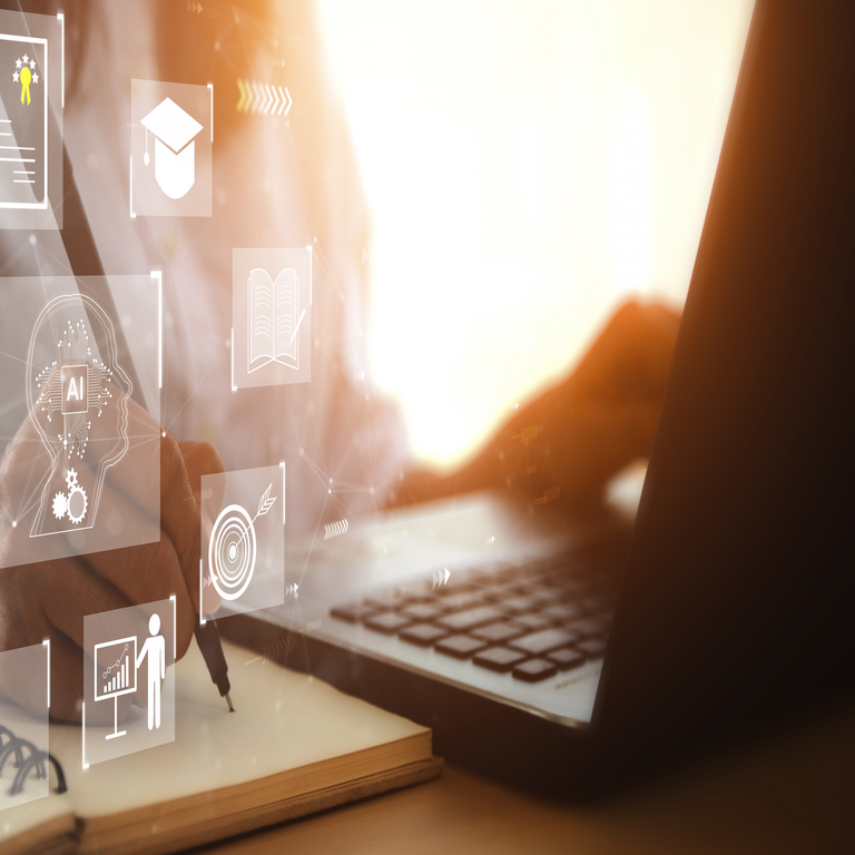 Intel enfrenta desafíos en el suministro de procesadores debido a una escasez.