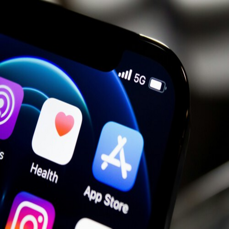 El volumen de nuevas aplicaciones que se incorporan a la App Store ha experimentado un incremento exponencial. El factor principal responsable es el vibe coding.