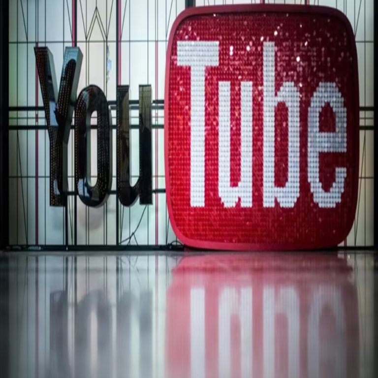 YouTube revolucionará la producción de contenidos mediante inteligencia artificial generativa y formatos innovadores de televisión.