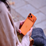 Apple proclamó con gran énfasis que la nueva versión de Siri se distinguiría de las demás inteligencias artificiales, pero resultó que sin la integración de Google no habría Siri.