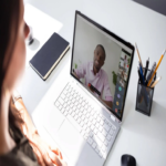 La utilización de Microsoft Teams y Zoom plantea riesgos de seguridad, según las autoridades francesas.