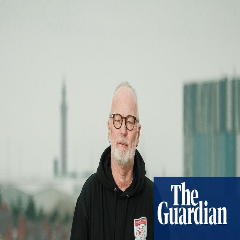 Un ministro del Reino Unido indica que la renta básica universal podría amortiguar el impacto de las pérdidas de empleo derivadas de la inteligencia artificial.