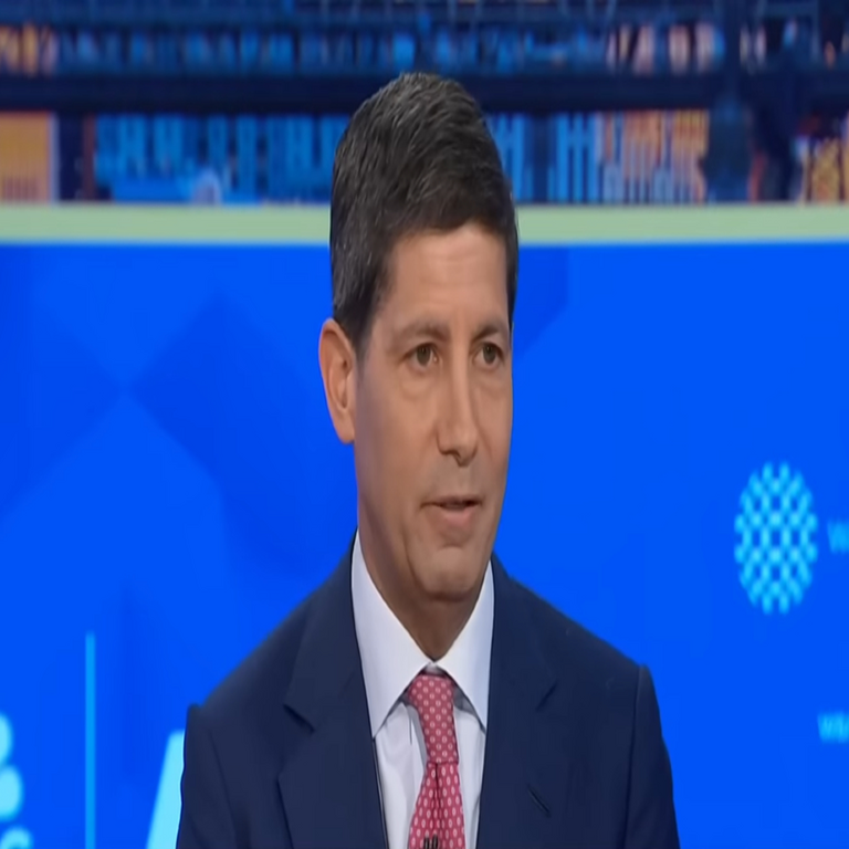 Donald Trump ha designado a Kevin Warsh para presidir la Reserva Federal.