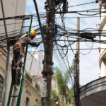 Brasil | Los ingresos de las compañías eléctricas por postes aumentan casi un 700 % en nueve años