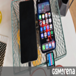 Prueba: Utilizando el Realme P4 Power como banco de energía para tu iPhone