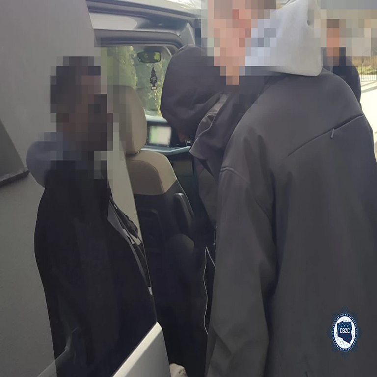 La policía desmantela operación global de ataques DDoS y arresta a un joven de 20 años.