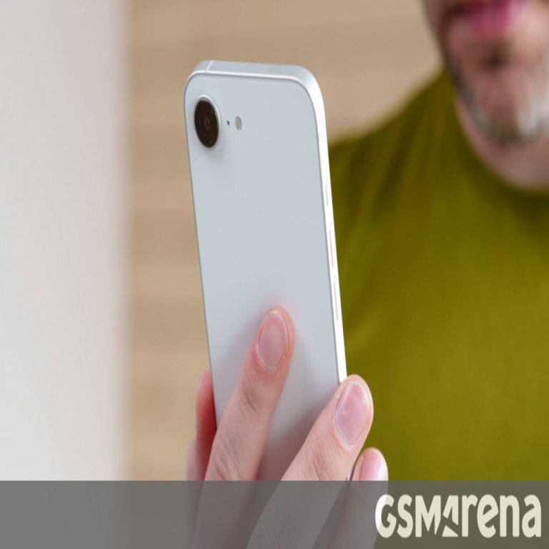 Se informa que el iPhone 17e se lanzará este mes con tres mejoras notables.