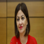 La ministra española respalda la limitación y probable prohibición del uso de X entre los jóvenes.