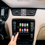 Apple prevé integrar los chatbots de inteligencia artificial más destacados en CarPlay, salvo uno.