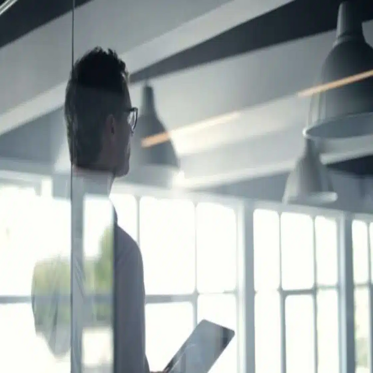 All CMS fortalece sus herramientas de prevención contra el fraude mediante la integración de Trustpair.