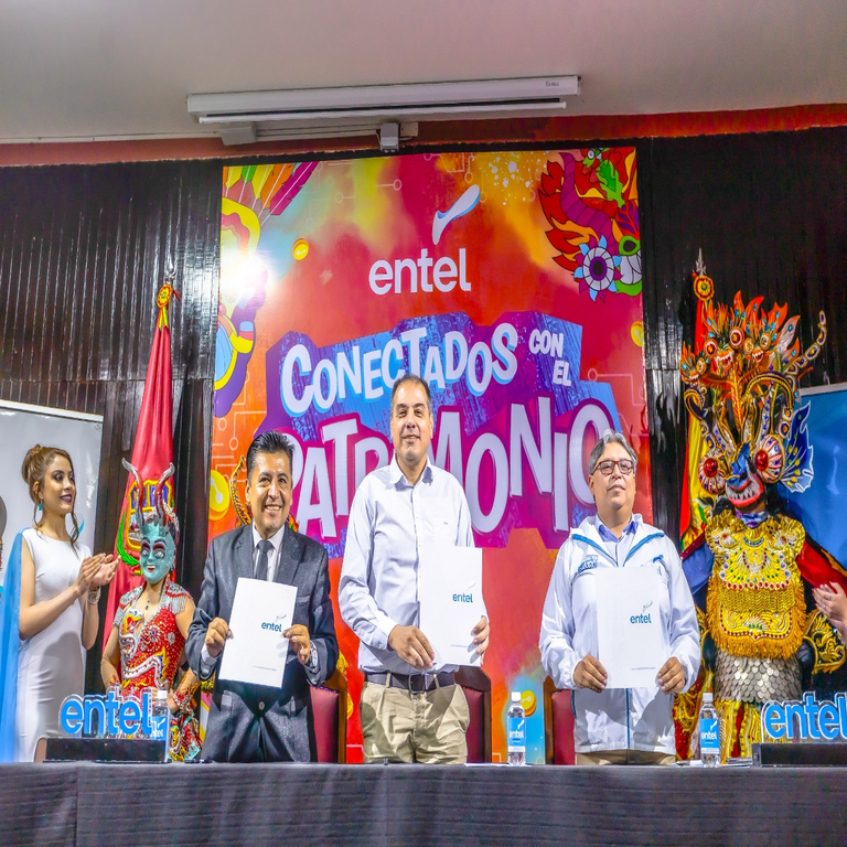 En Bolivia, Entel actúa como la compañía telefónica oficial del Carnaval de Oruro.