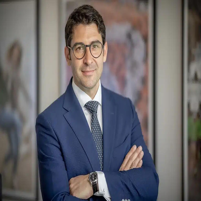 David Vaquero, subdirector general y director de tecnología de Nationale-Nederlanden, afirma que la IA trasciende la mera inteligencia artificial para convertirse en una inteligencia aumentada.