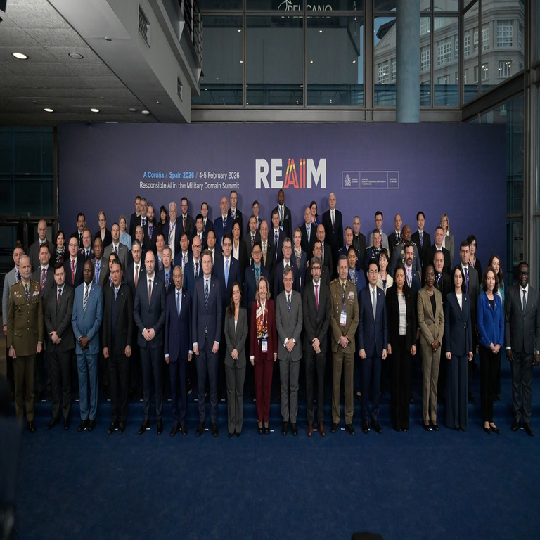 Falta de acuerdo sobre la inteligencia artificial en el ámbito militar: Estados Unidos, China y otros 48 países rechazan la firma de un pacto internacional.