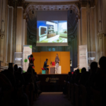 El Proyecto Edufinet imparte a más de 1.200 niños conocimientos fundamentales en educación financiera y ciberseguridad mediante representaciones teatrales.