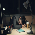 Existe un desafío con la inteligencia artificial: aquellos que inicialmente manifestaban mayor entusiasmo comienzan a experimentar fatiga hacia ella.