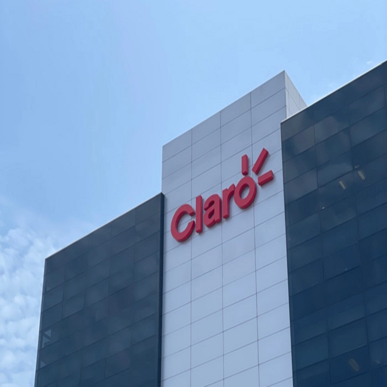Claro Brasil concluye 2025 con incremento en ingresos y crecimiento en el segmento pospago.