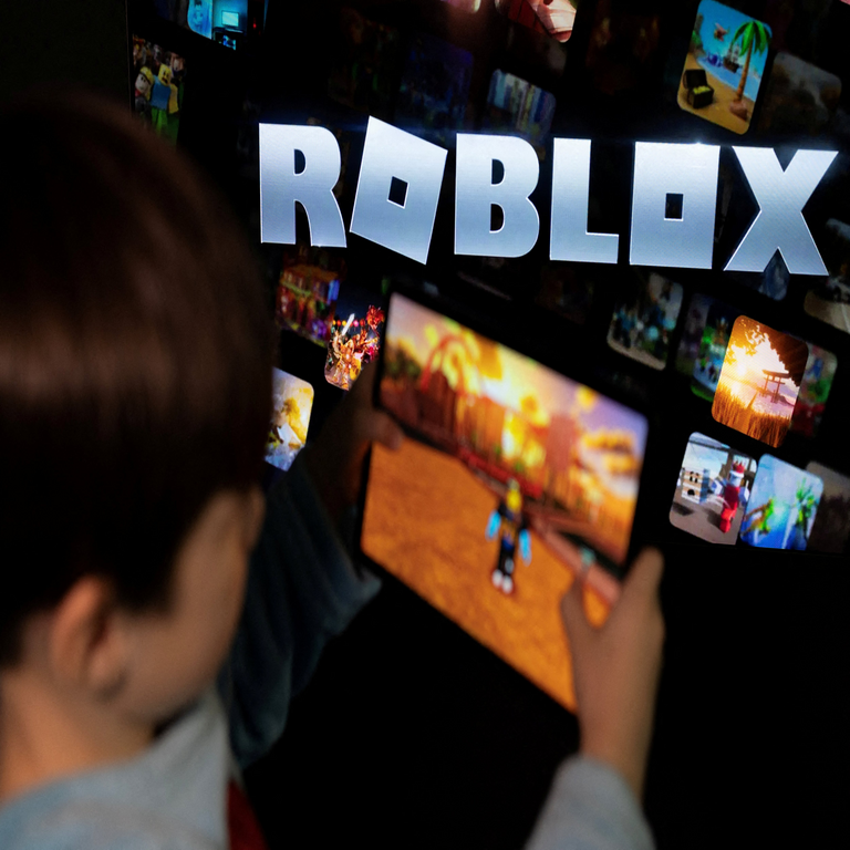 Análisis detallado de Roblox: el crimen organizado en México aprovecha la plataforma para reclutar miembros y difundir la narcocultura.