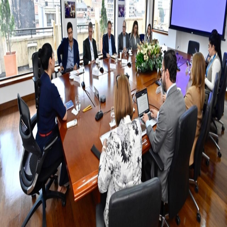 El Ministerio de Tecnologías de la Información y las Comunicaciones, en conjunto con los operadores de telecomunicaciones, instalará una mesa de conectividad para atender la emergencia en Córdoba.