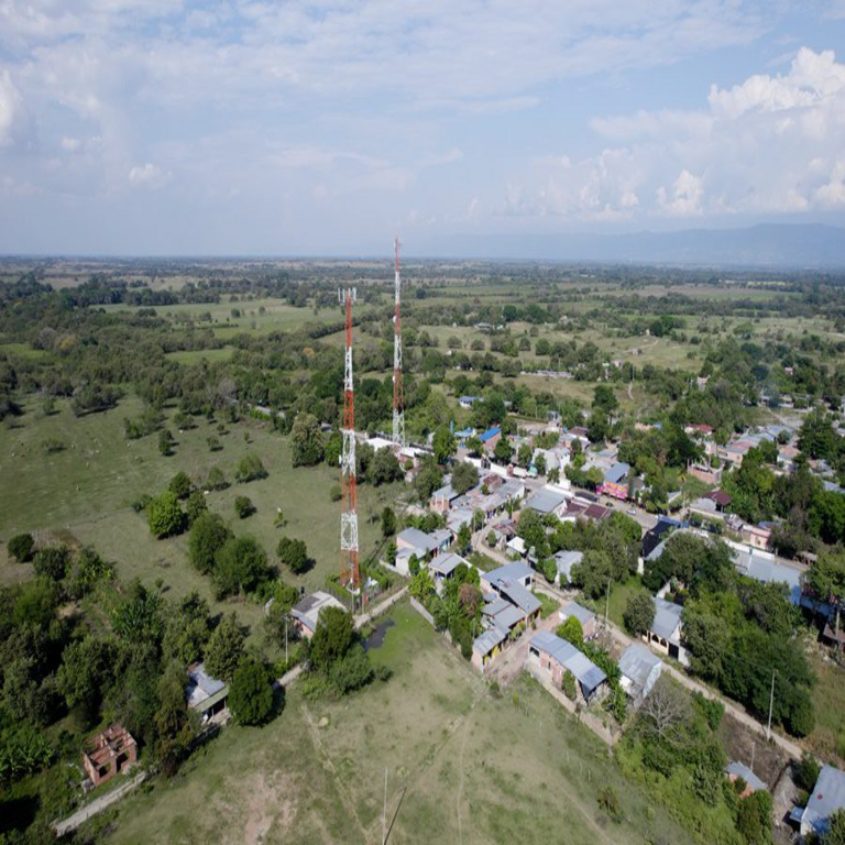 La ANE facilita el empleo de la banda de 900 MHz para potenciar la conectividad en zonas rurales de Colombia.