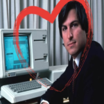 Previo a la aparición de seguidores devotos que profesaran su admiración por la marca Apple, existió un tal Valentine que no desarrolló afinidad por la empresa, aunque la presentó a quienes sí lo harían.