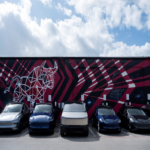 Los robotaxis autónomos representan la estrategia clave de Tesla que podría impulsar el valor de sus acciones hasta los 500 dólares.