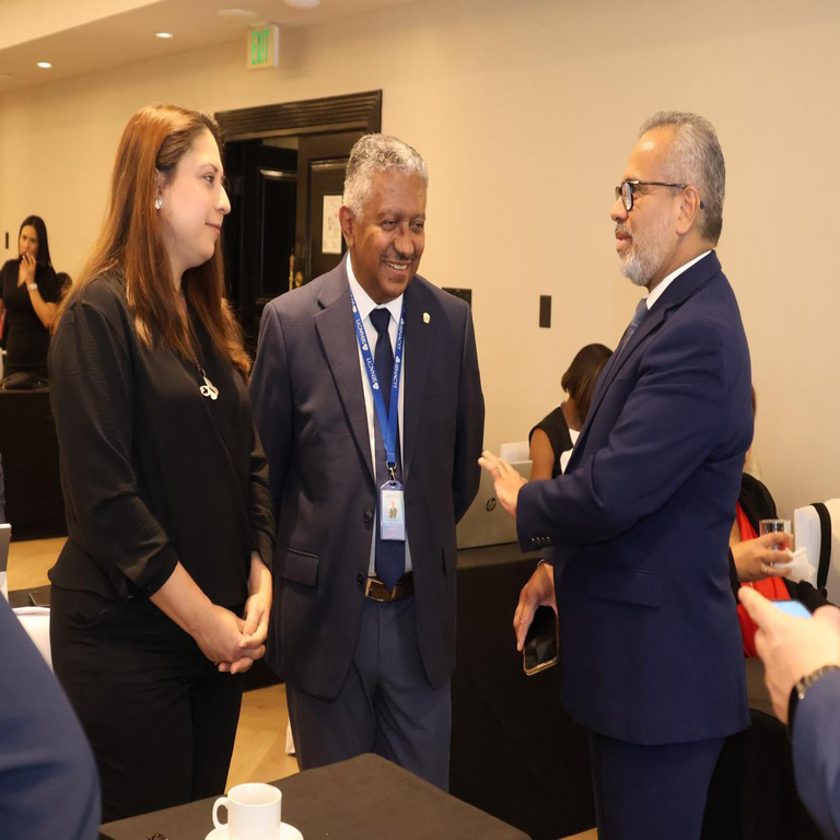 Panamá colabora con la UIT en el avance de la innovación regulatoria.