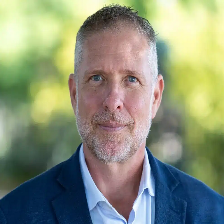 Joel Stradling, director de la división de seguridad europea en IDC, indica que las compañías deberán gestionar la expansión de agentes, lo cual demanda una inversión significativa.