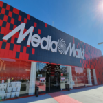 MediaMarkt Outlet presenta una amplia gama de dispositivos Apple, como iPhone, MacBook y Apple Watch, tanto nuevos como reacondicionados.