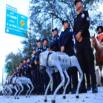 La visión de Minority Report se materializa: robots caninos patrullarán los estadios del Mundial de Fútbol 2026 para potenciar la seguridad.