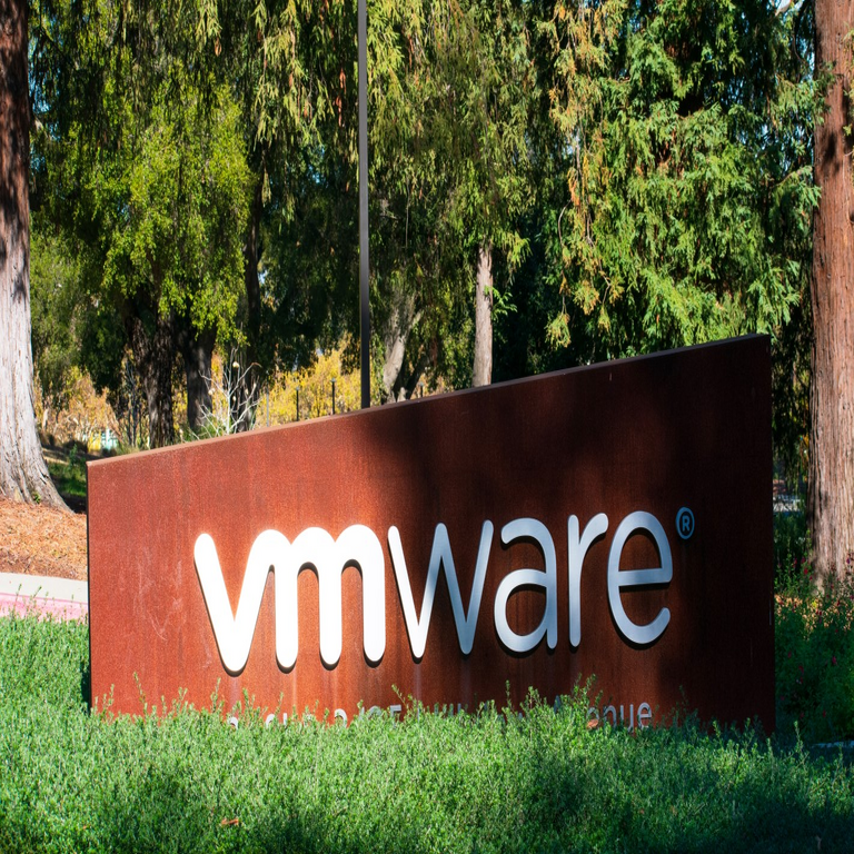 Algunas empresas están abandonando VMware, aunque no todas lo hacen de manera simultánea.