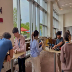 Dassault Systèmes propone colaborar con asistentes virtuales basados en inteligencia artificial.