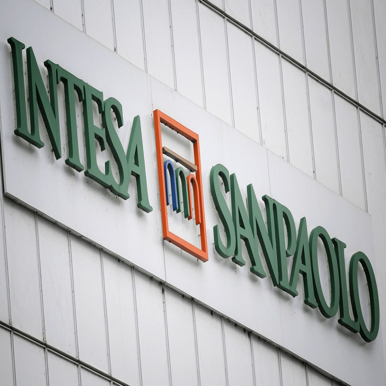 El mayor banco de Italia anuncia una inversión multimillonaria en ETF de bitcoin