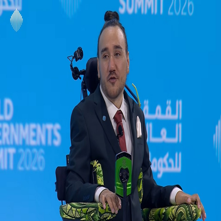 Noland es el primer individuo implantado con un chip de Neuralink, quien transitó de la parálisis a la operación mental de una computadora.