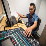 En Uruguay, Daniel Ayala, director de las radios públicas, ha presentado su renuncia al cargo. En Uruguay, Daniel Ayala, director de las radios públicas, ha presentado su renuncia al cargo.