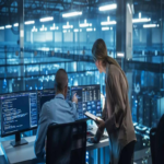 Implementar la inteligencia artificial o no ascender en la carrera: la reciente directriz de las principales firmas consultoras internacionales.